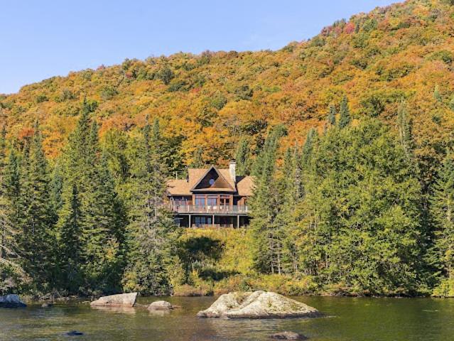 House for sale in Sainte-Agathe-des-Monts, Laurentides