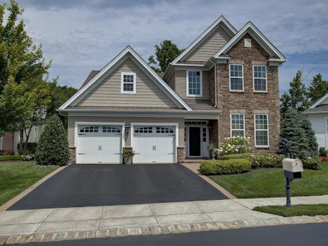 House for sale in Tinton Falls