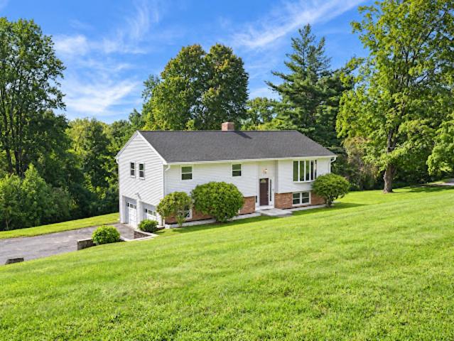 House for sale in Brookfield, Connecticut