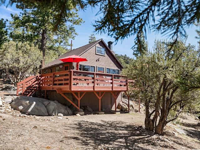 House for sale in Fawnskin, California
