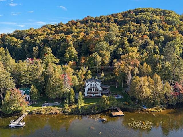 House for sale in Saint-Hippolyte, Laurentides