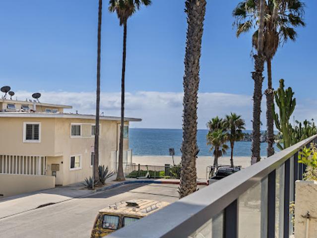 House for sale in Long Beach, California