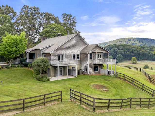 House for sale in Clarkesville, Georgia