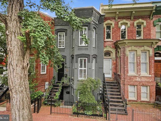 House for sale in Washington
