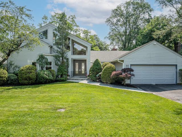 House for sale in Roslyn House for sale in Roslyn