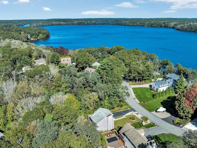 House for sale in Mashpee, Barnstable County