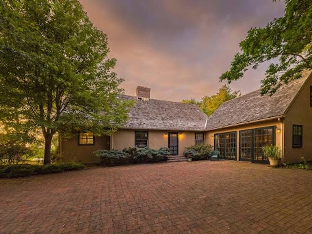 House for sale in Wainscott, New York