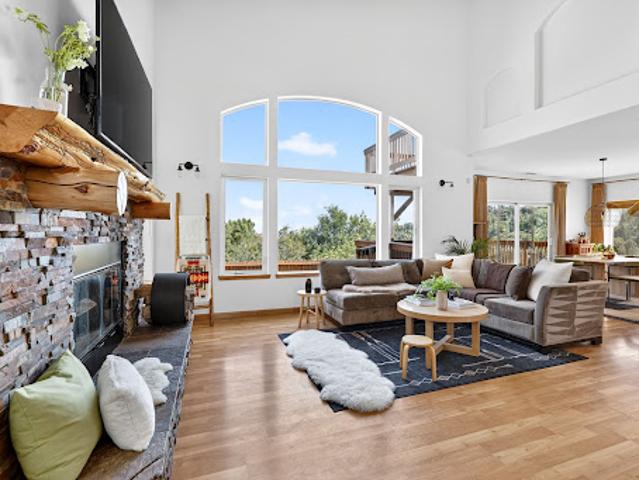 House for sale in Cedar Glen, California