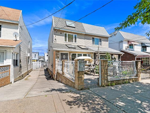 House for sale in Arverne, New York