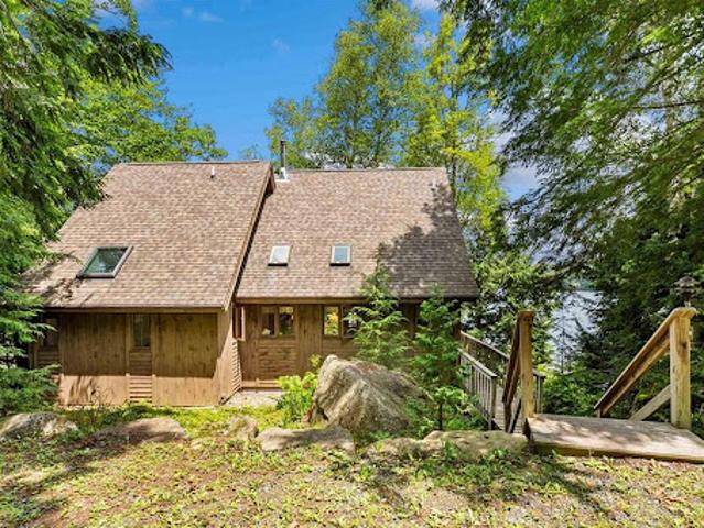 House for sale in Sunapee