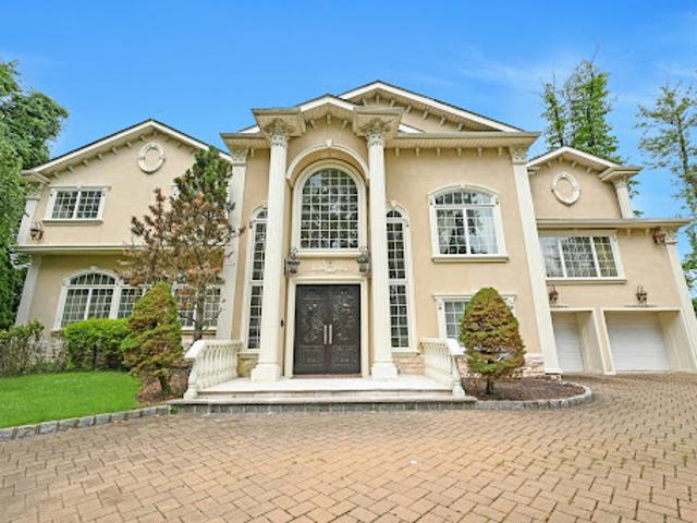 House for sale in Bergenfield