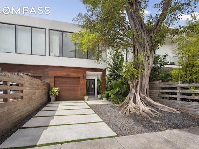 House for sale in Miami, Miami-Dade County
