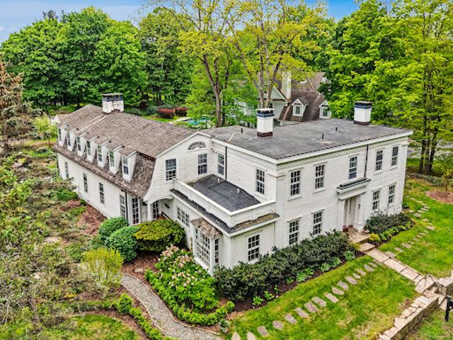 House for sale in Cos Cob, Connecticut
