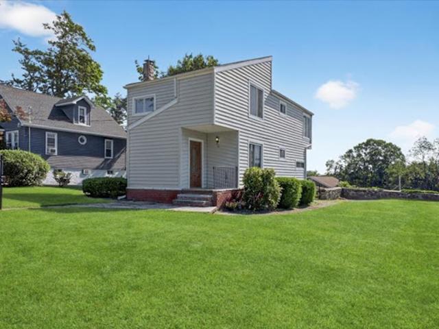 House for sale in Yorktown Heights