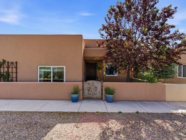 House for sale in Santa Fe, New Mexico