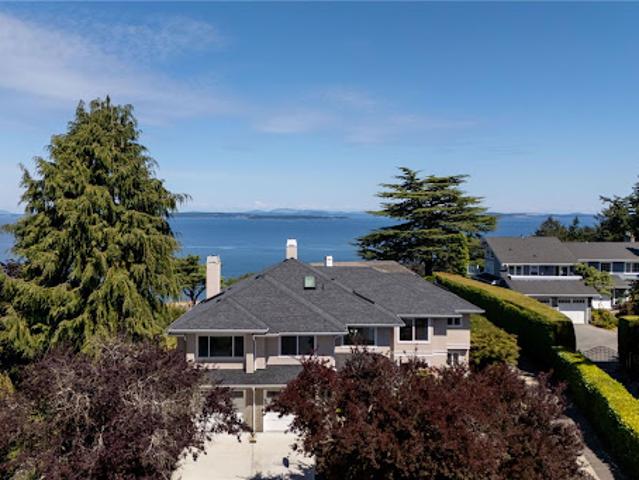 House for sale in Saanich, British Columbia