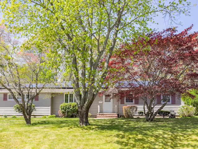 House for sale in Patchogue