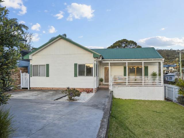 House for rent in Wollongong West, New South Wales