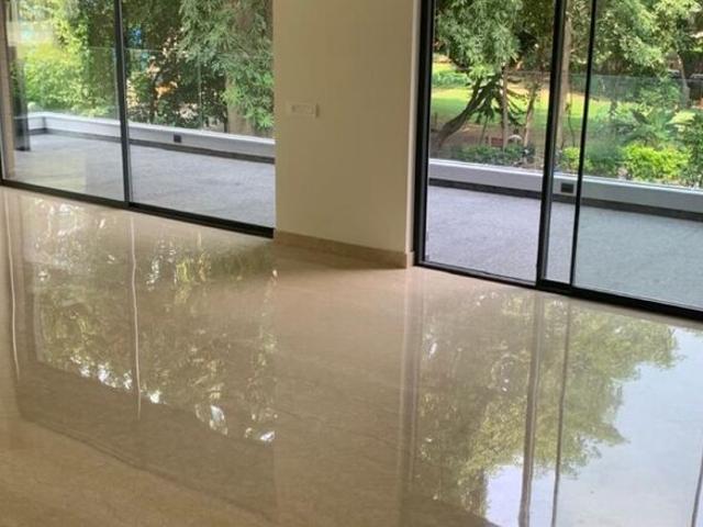 House for sale in Deri