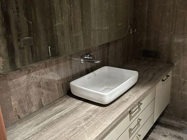 House for sale in Deri