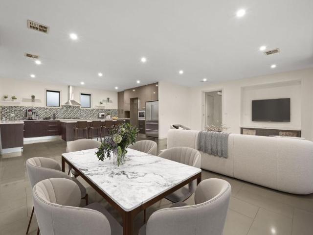 House for sale in Botanic Ridge, Melbourne