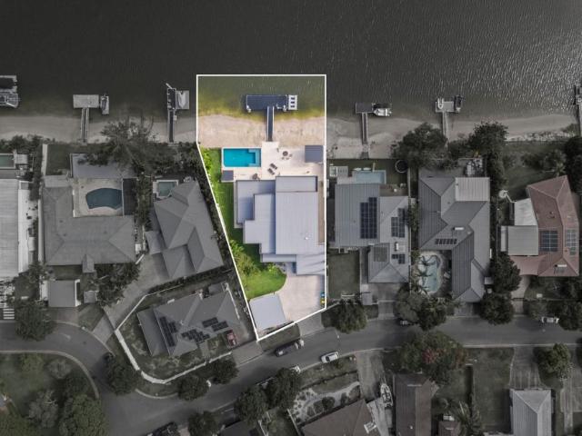House for sale in Mermaid Waters, Gold Coast City