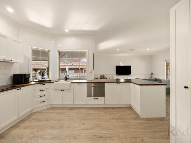 House for sale in Mountain Creek, Sunshine Coast Regional