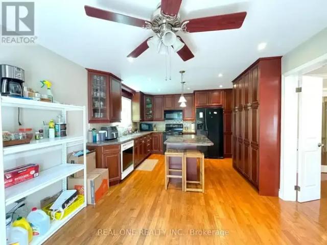 House for rent in Oakville
