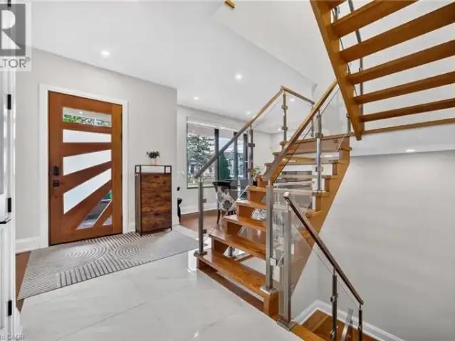 House for rent in Oakville, Golden Horseshoe