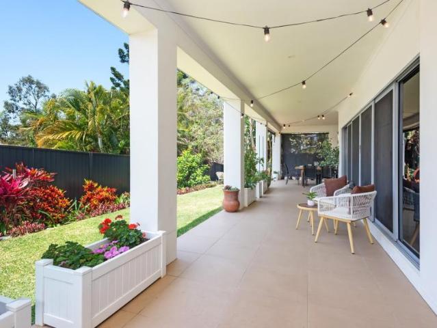 House for sale in Pacific Pines, Gold Coast City