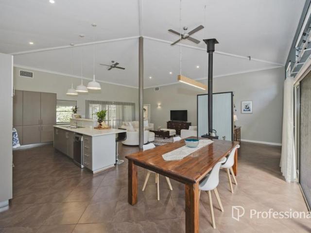 House for sale in Stoneville, Mount Helena