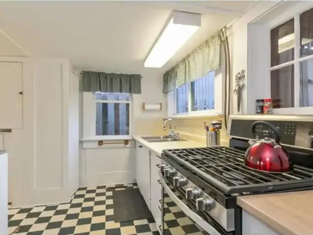 House for rent in Surrey, British Columbia