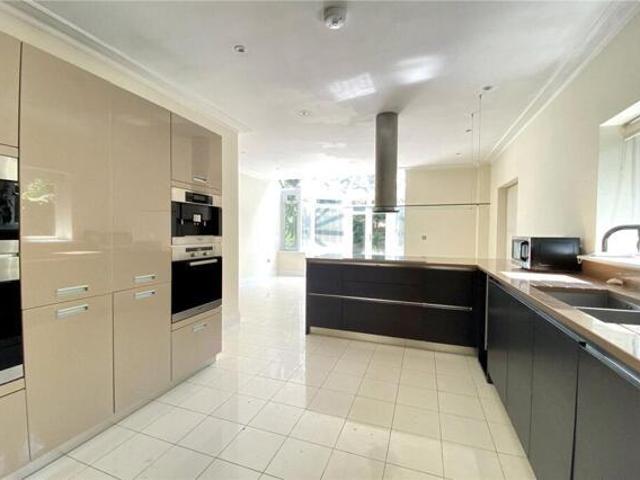 House for sale in Penn, Knotty Green