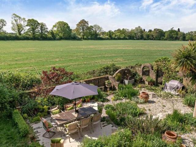 House for sale in Goose Green, Horsham