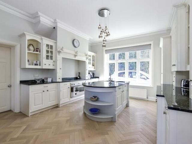 House for sale in Batchworth, Hertfordshire