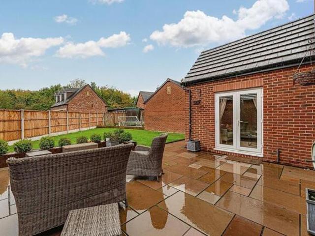 House for sale in Upton Rocks, Widnes