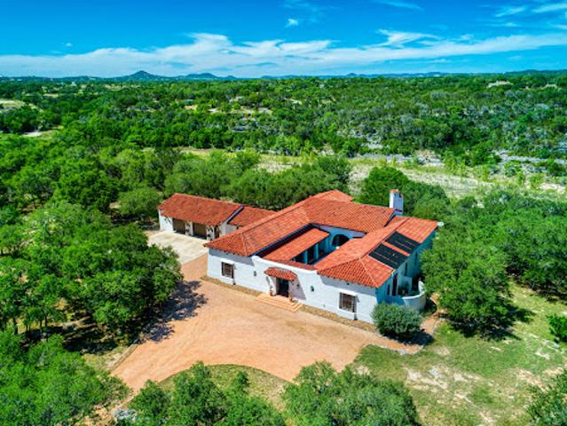 House for sale in Bandera, Texas