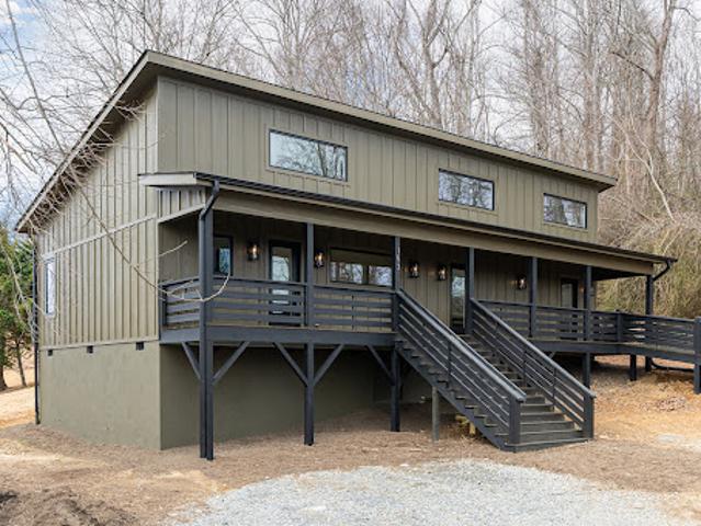 House for sale in Hendersonville, North Carolina
