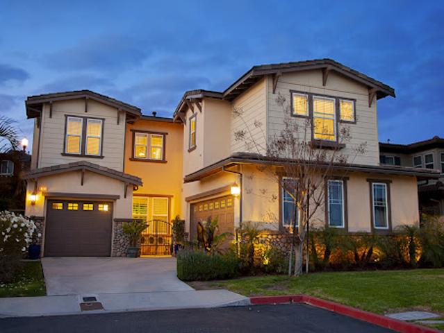 House for sale in Signal Hill, California