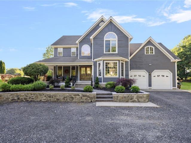 House for sale in Cumberland, Rhode Island