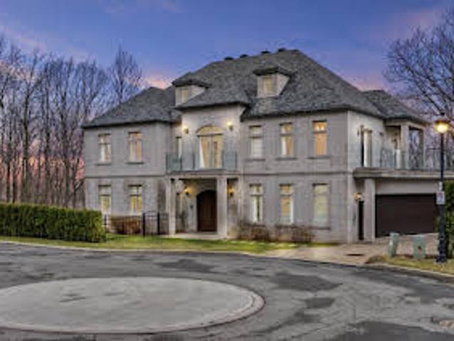 House for sale in Mont-saint-hilaire