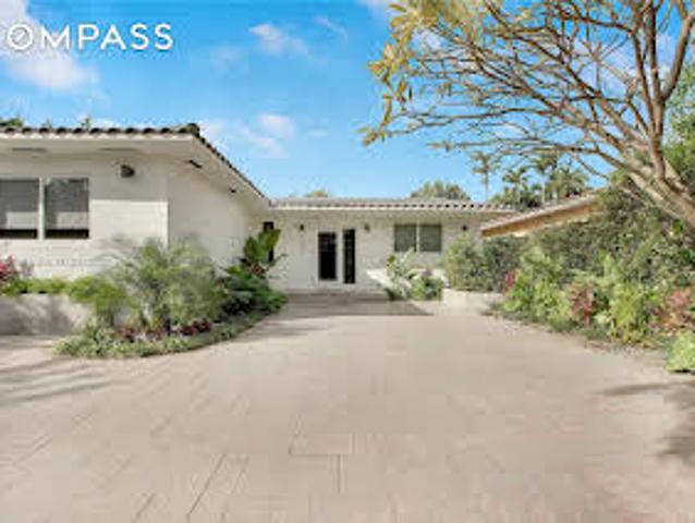 House for sale in Surfside