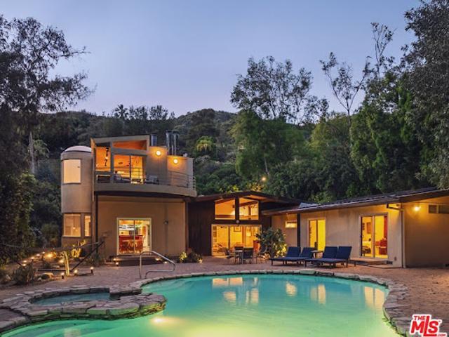 House for sale in Canoga Park, California