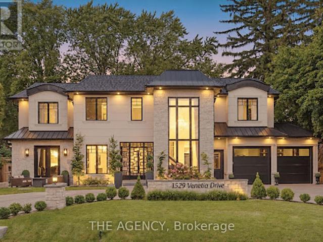 House for sale in Oakville, Golden Horseshoe