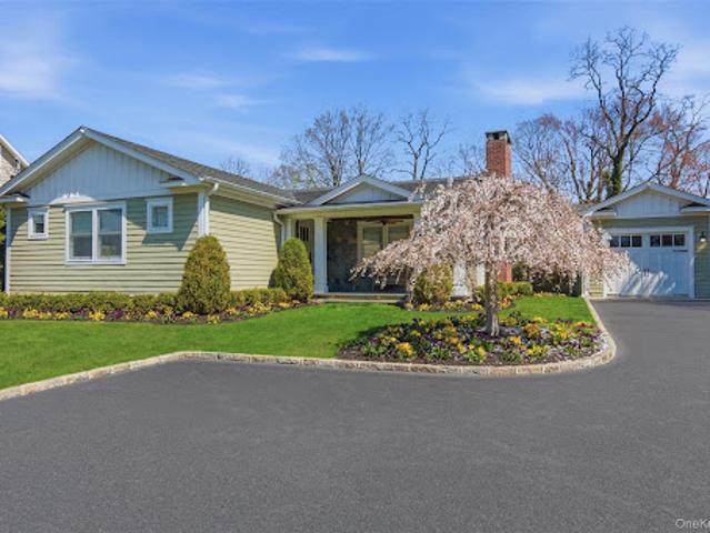 House for sale in Huntington, New York