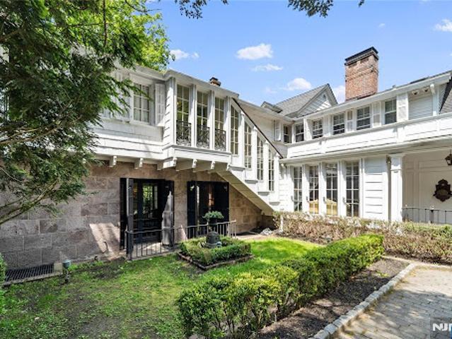 House for sale in Saddle River, New Jersey