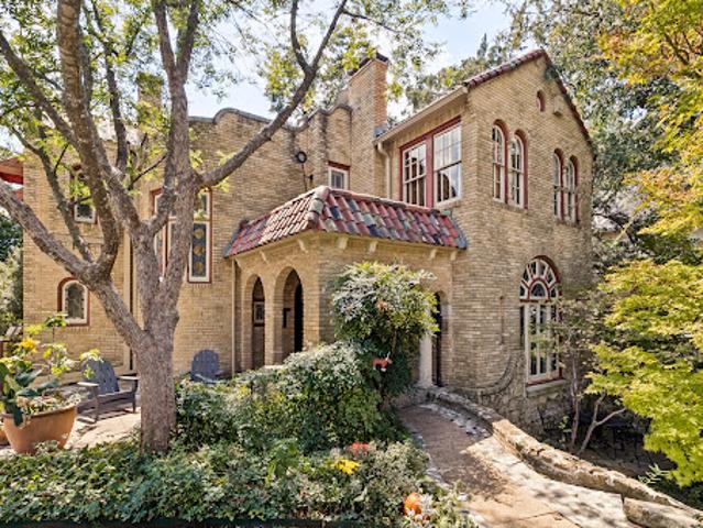 House for sale in Dallas, Texas