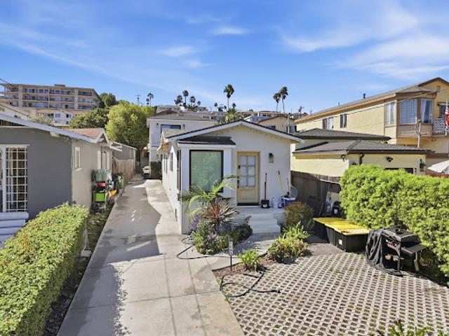 House for sale in Canoga Park, California