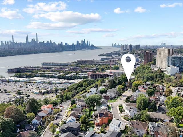 House for sale in Cliffside Park, New Jersey