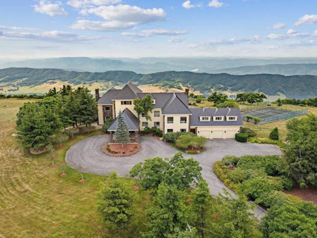 House for sale in Hot Springs, Virginia
